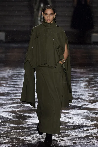 Look 72